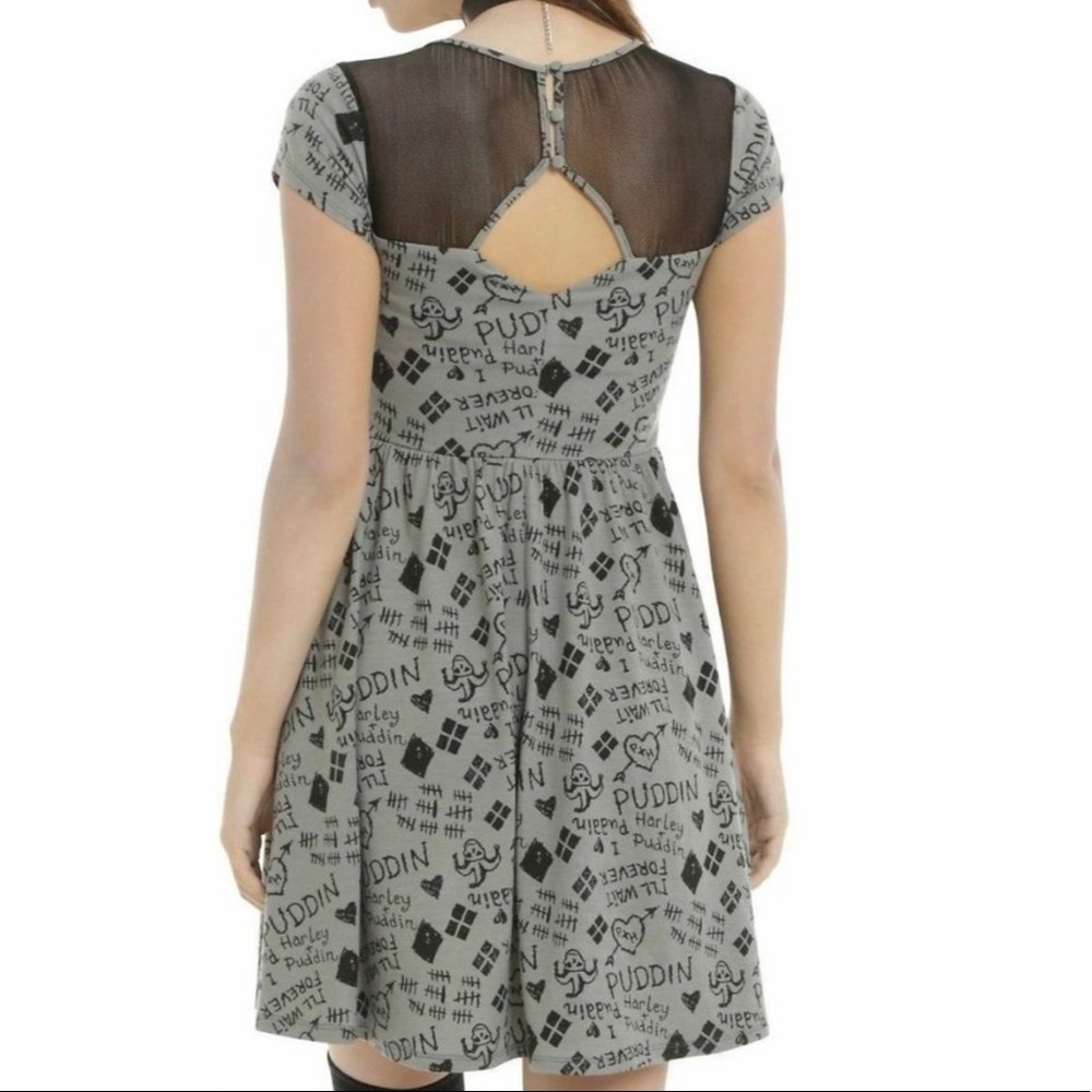 Harley Quinn Hot Topic Graffiti Dress Womens S - Picture 2 of 8